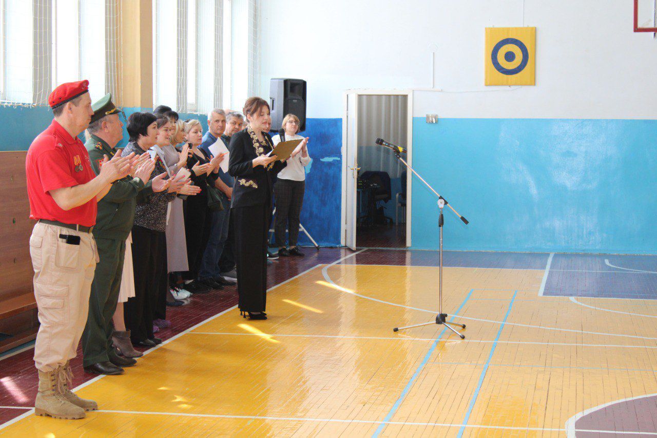 На базе Нурлатской гимназии состоялся муниципальный этап военно-патриотической игры «Зарница 2.0»