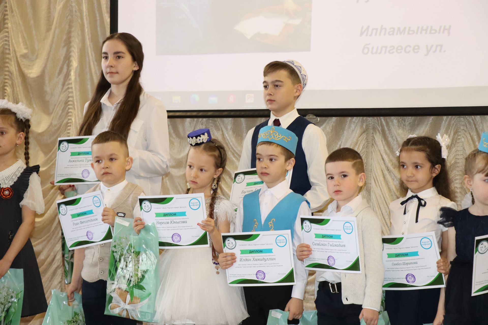 «Нурлат-информ» наградил победителей конкурса «Тукай моңнары» («Тукаевские напевы»)