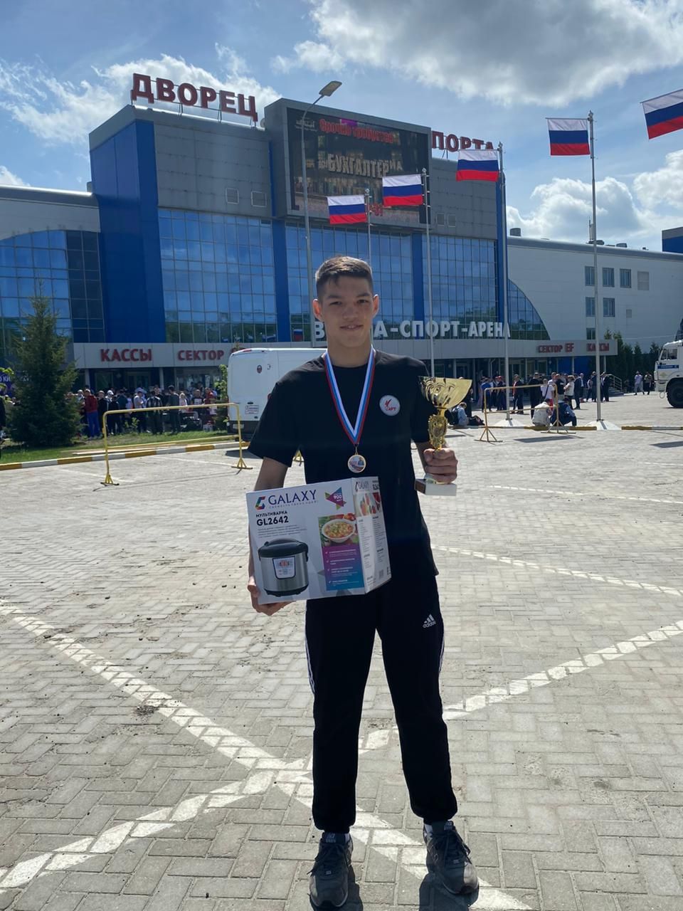 Александр Тарасов из Нурлата стал победителем Кубка России по кикбоксингу