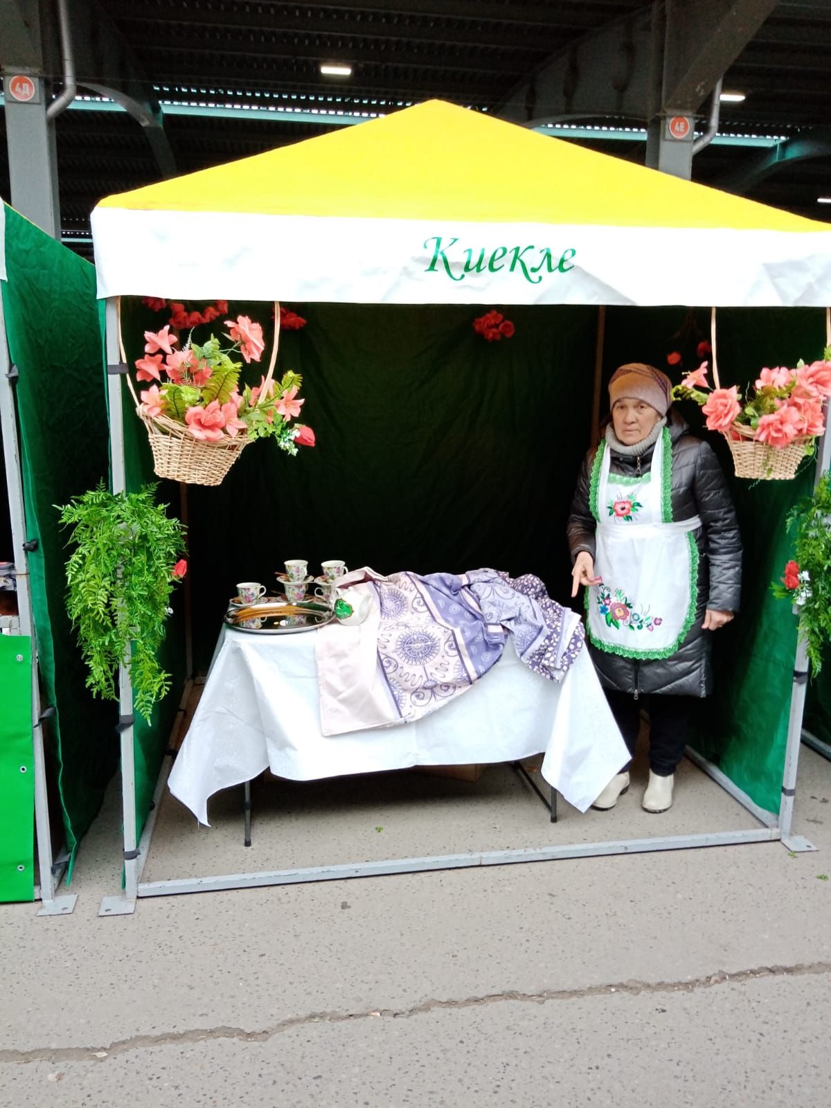 Нурлатцы подарили весеннее настроение жителям Казани на сельхозярмарке