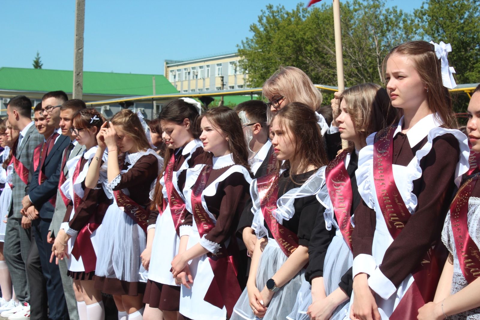 В городской школе №1 города Нурлат в этом году 60-ый юбилейный выпуск (фоторепортаж)