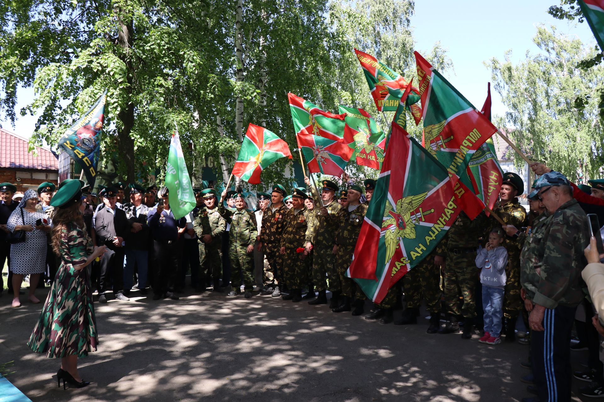 Нурлатцы, в разные годы охранявшие рубежи Родины, отмечают День пограничника (фоторепортаж)