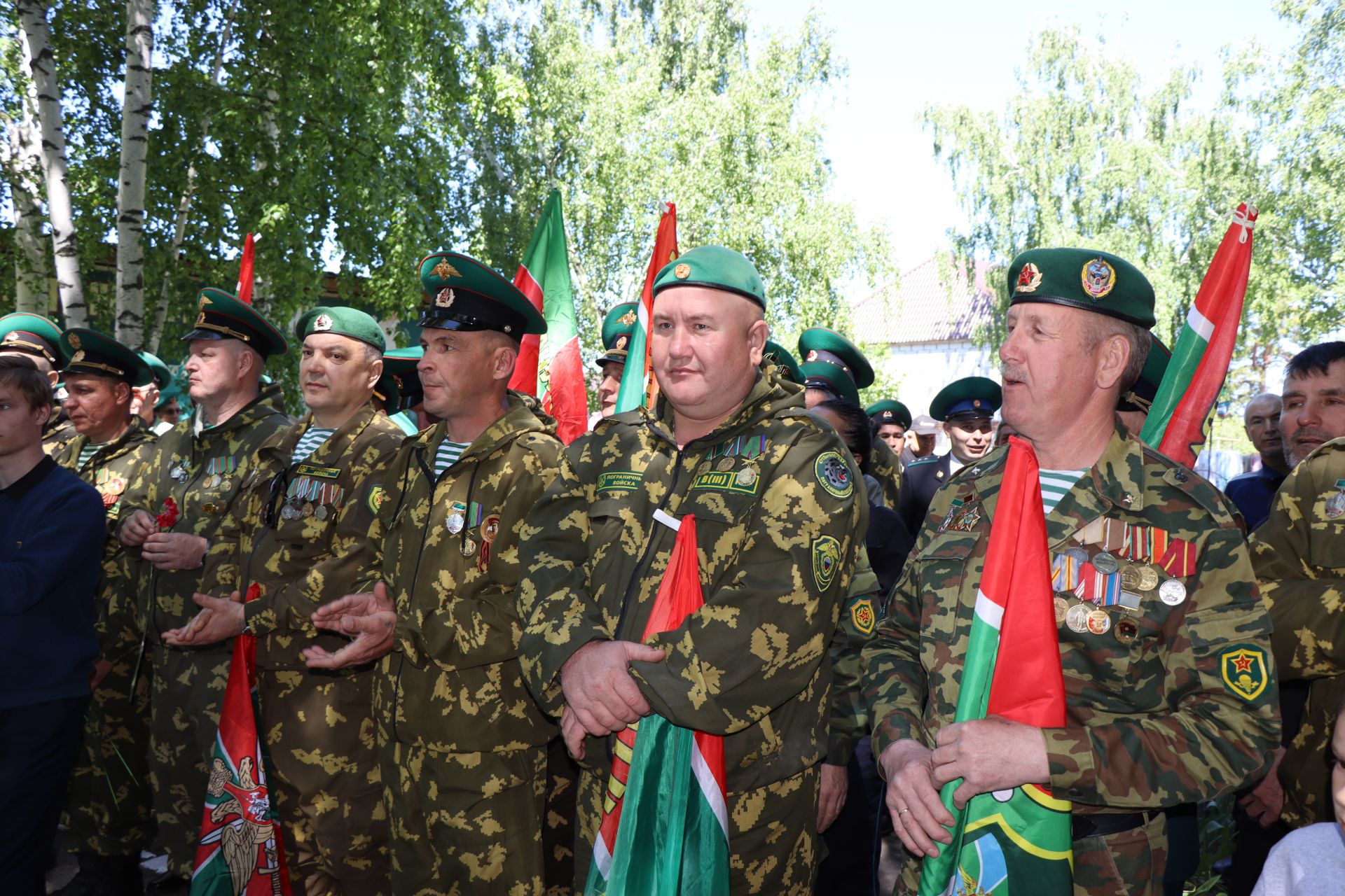 Нурлатцы, в разные годы охранявшие рубежи Родины, отмечают День пограничника (фоторепортаж)