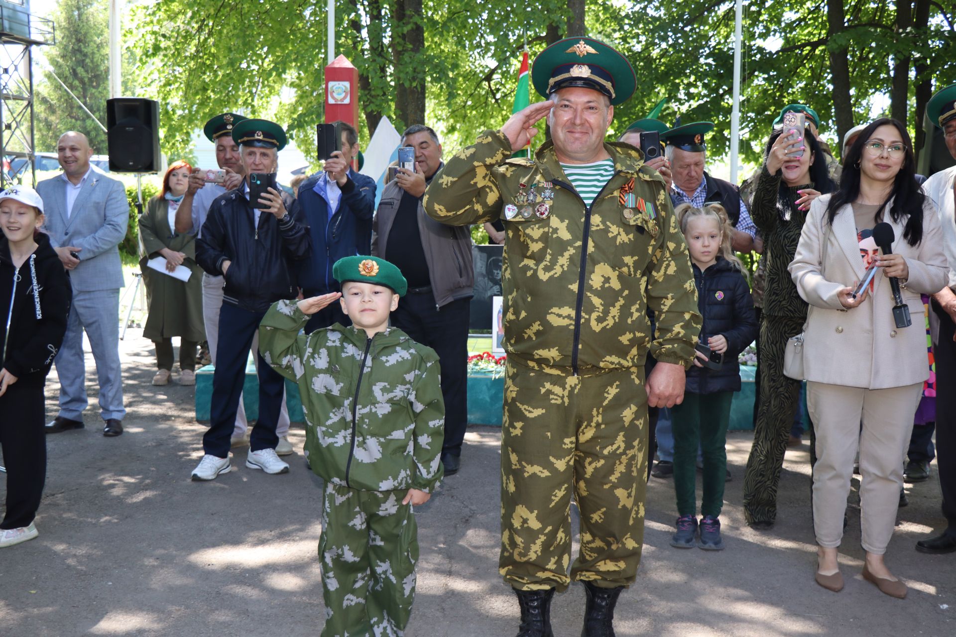 Нурлатцы, в разные годы охранявшие рубежи Родины, отмечают День пограничника (фоторепортаж)