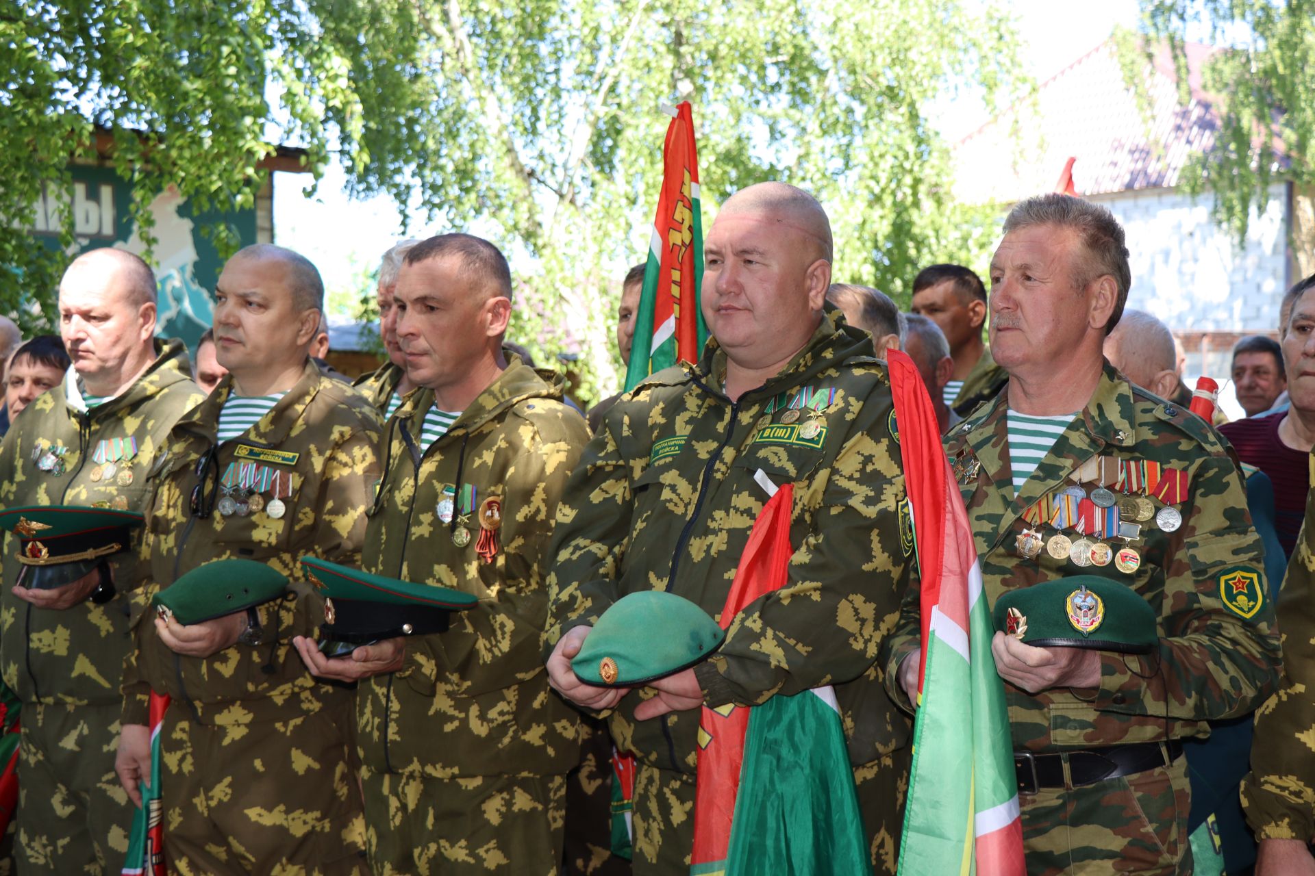 Нурлатцы, в разные годы охранявшие рубежи Родины, отмечают День пограничника (фоторепортаж)