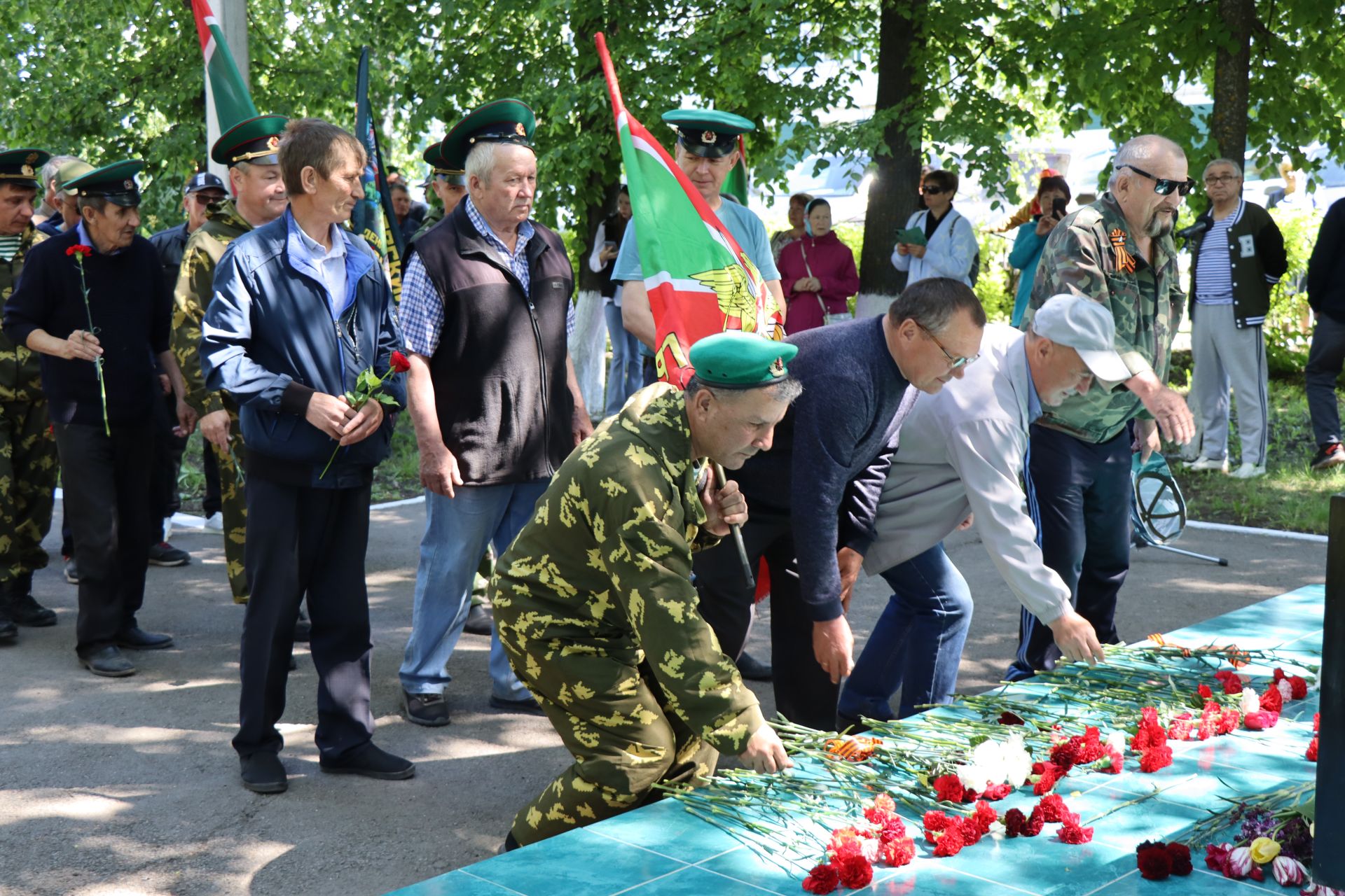 Нурлатцы, в разные годы охранявшие рубежи Родины, отмечают День пограничника (фоторепортаж)