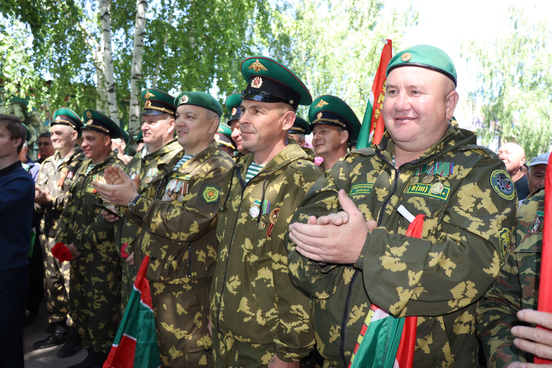 Нурлатцы, в разные годы охранявшие рубежи Родины, отмечают День пограничника (фоторепортаж)