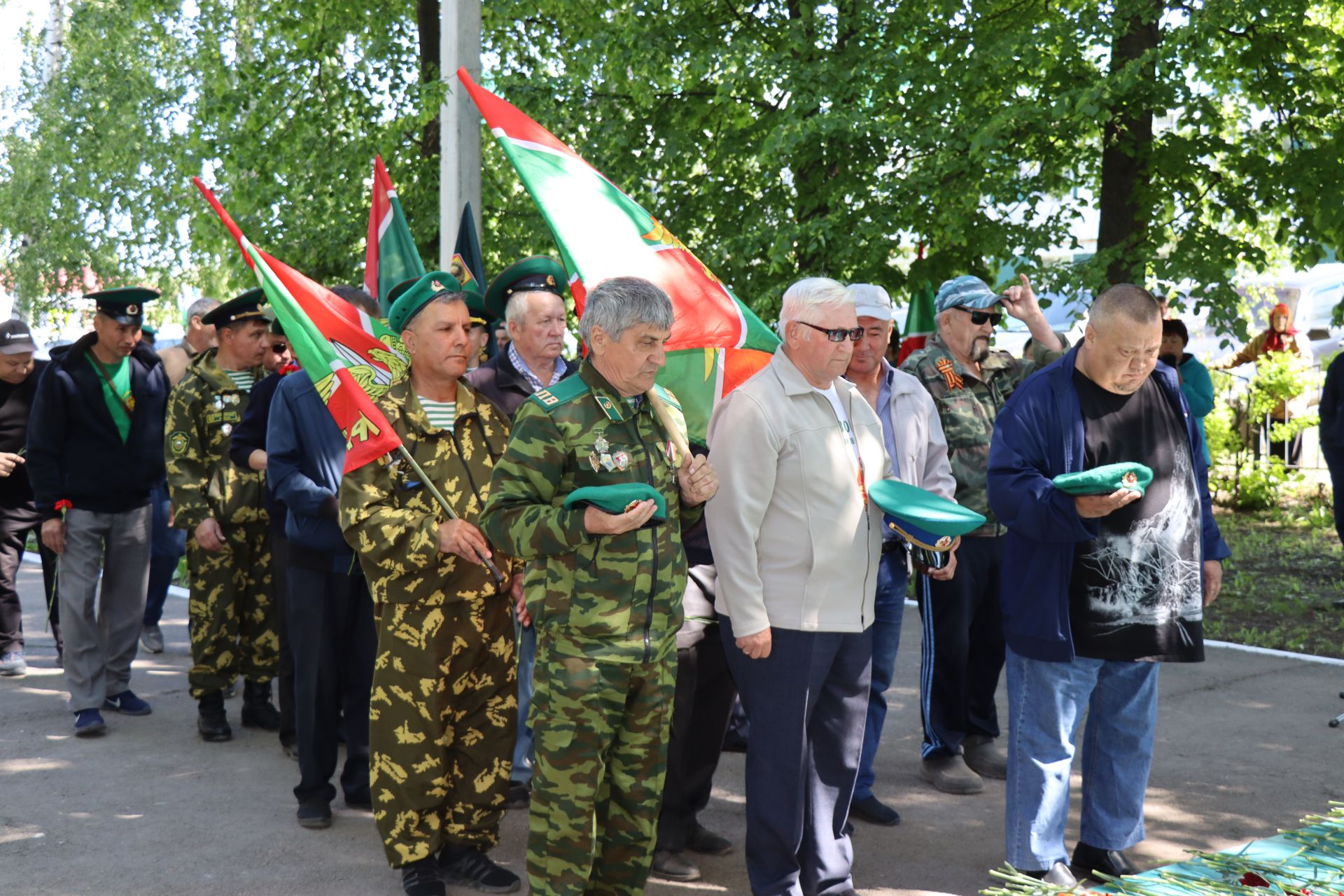 Нурлатцы, в разные годы охранявшие рубежи Родины, отмечают День пограничника (фоторепортаж)