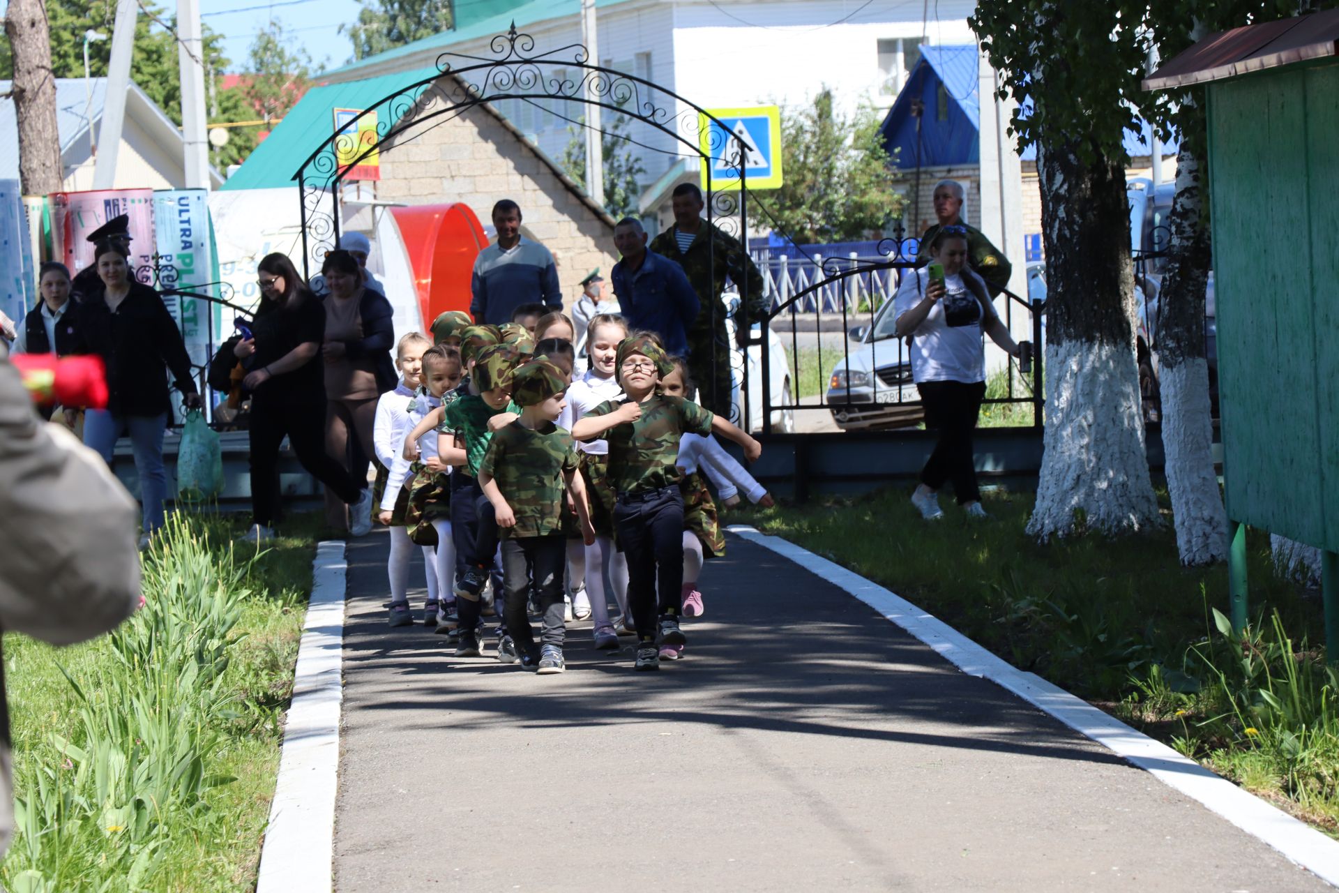 Нурлатцы, в разные годы охранявшие рубежи Родины, отмечают День пограничника (фоторепортаж)