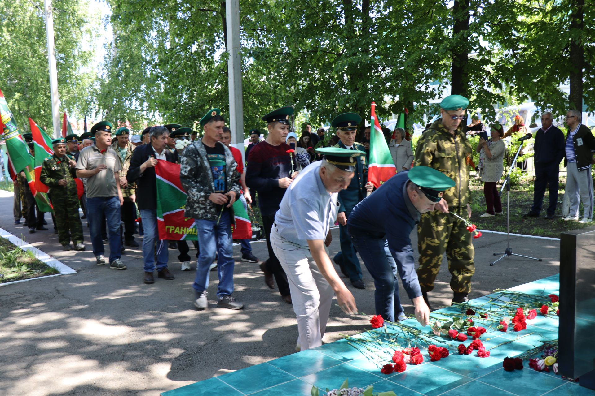 Нурлатцы, в разные годы охранявшие рубежи Родины, отмечают День пограничника (фоторепортаж)