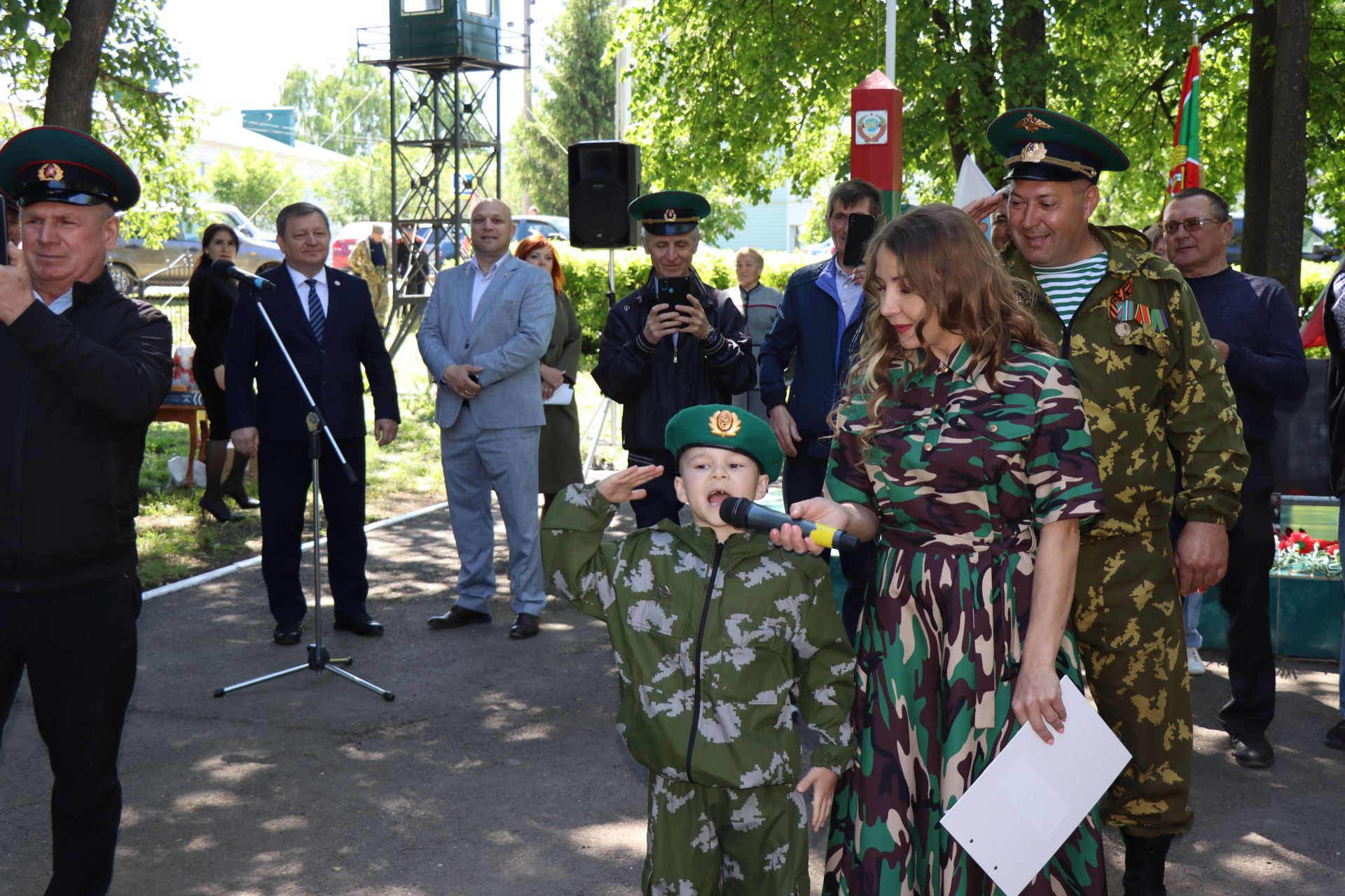 Нурлатцы, в разные годы охранявшие рубежи Родины, отмечают День пограничника (фоторепортаж)