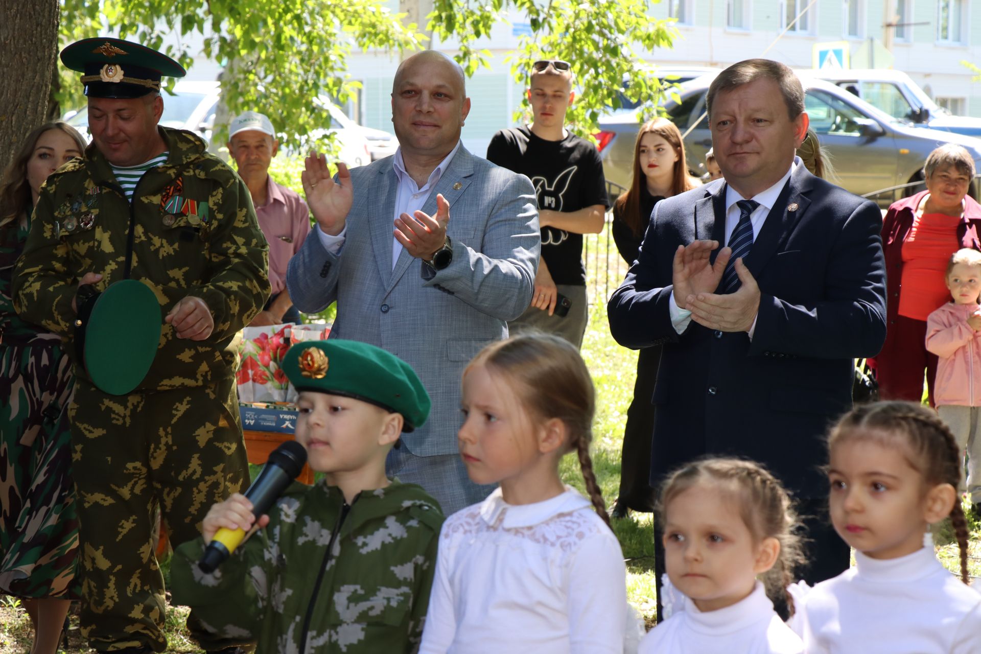 Нурлатцы, в разные годы охранявшие рубежи Родины, отмечают День пограничника (фоторепортаж)