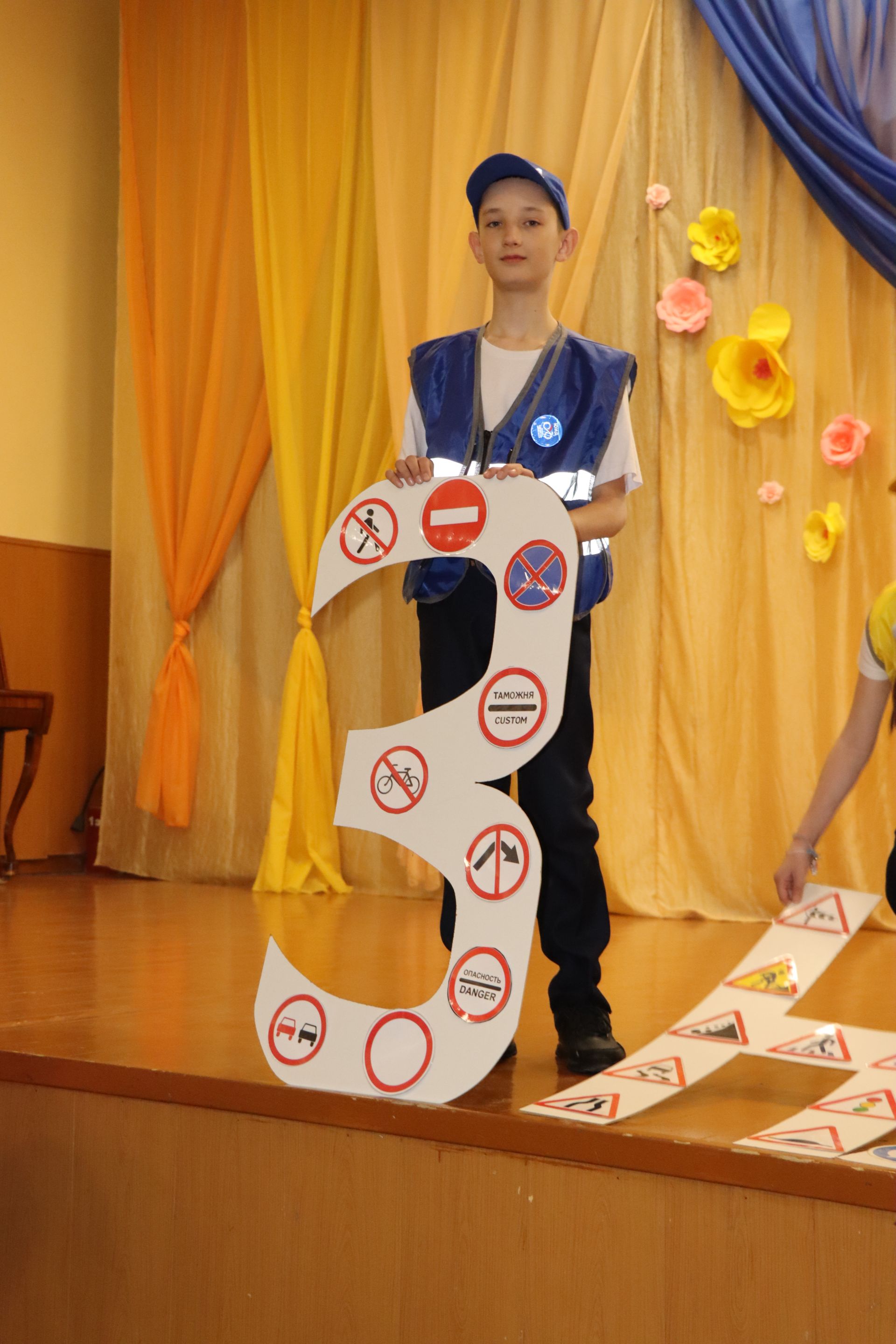 На базе Нурлатской школы №9 состоялся муниципальный этап республиканского конкурса «Безопасное колесо»