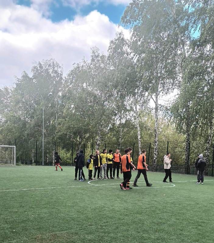 В Нурлатском районе в футбол играют и юноши, и девушки