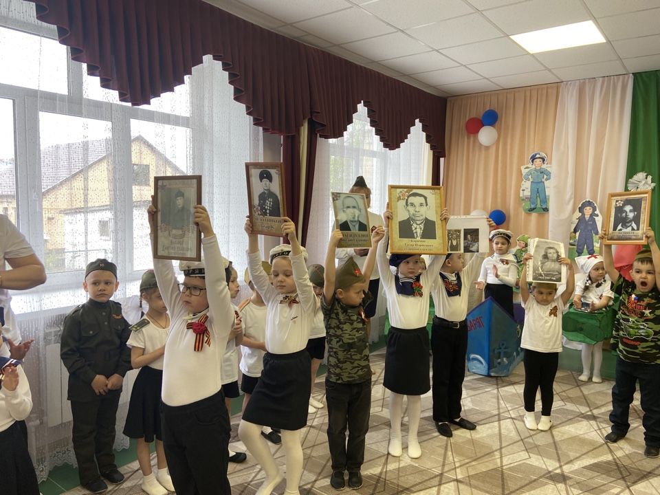 В Нурлатском детском саду «Белочка» прошел парад, посвящённый Дню Победы