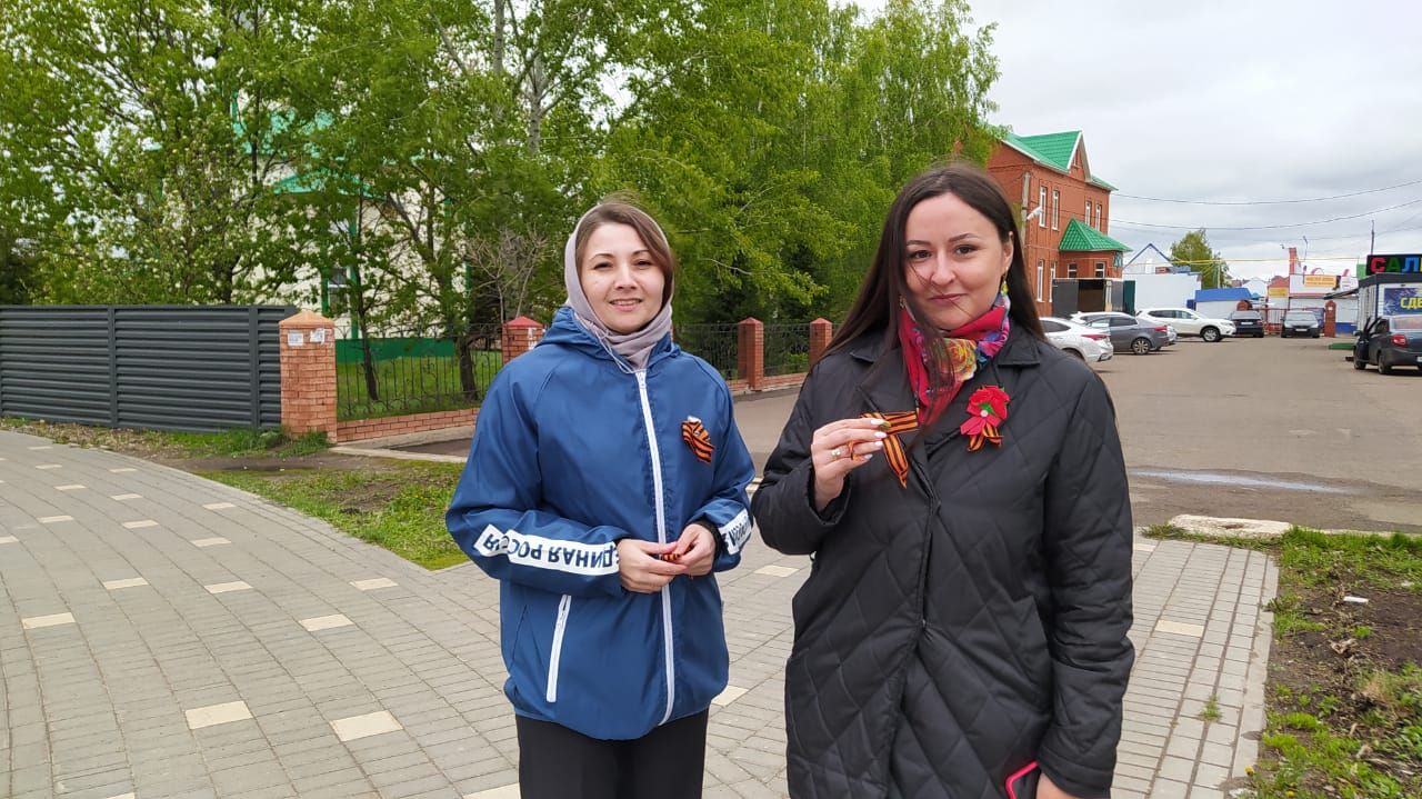 В Нурлате в преддверии Дня Победы продолжается Всероссийская акция «Георгиевская ленточка»