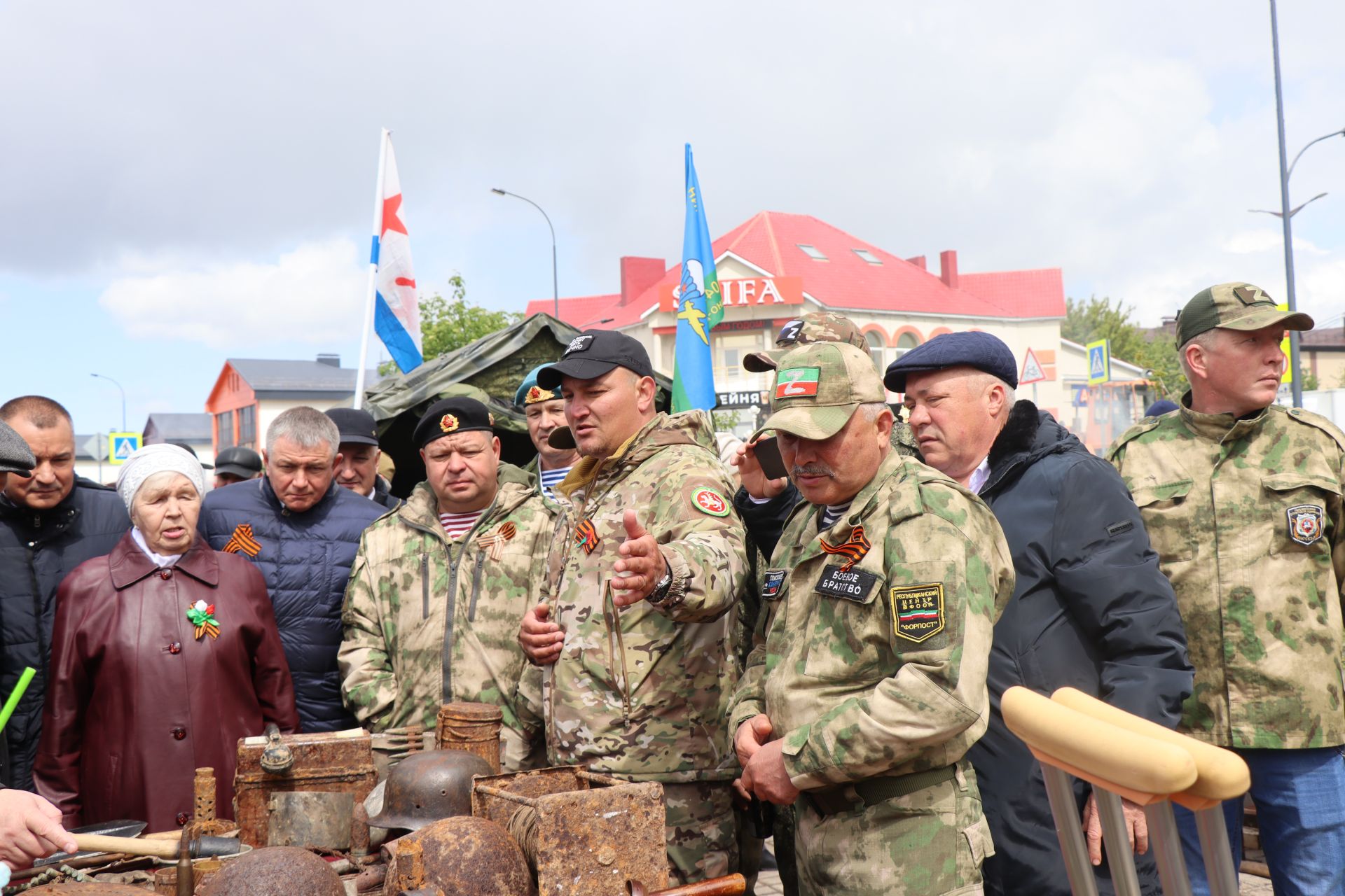 Глава Нурлатского района Дамир Ишкинеев в День Победы встретился с бойцами СВО