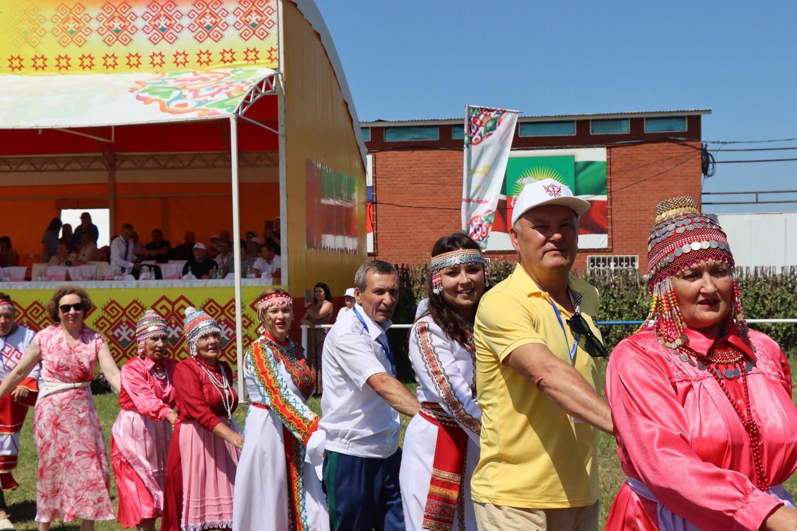 Уяв в Нурлате прошел широко и красочно (фоторепортаж)