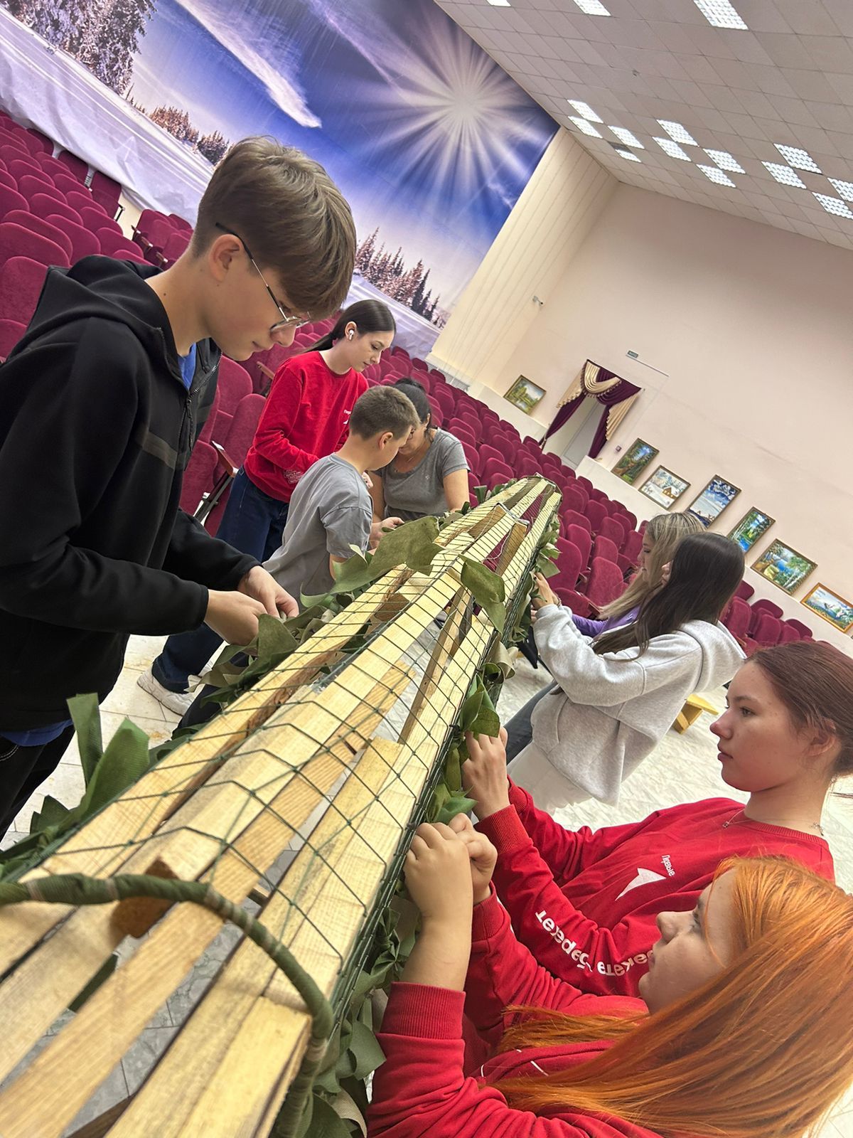 Активисты «Движения Первых» в Нурлате присоединились к плетению маскировочных сетей