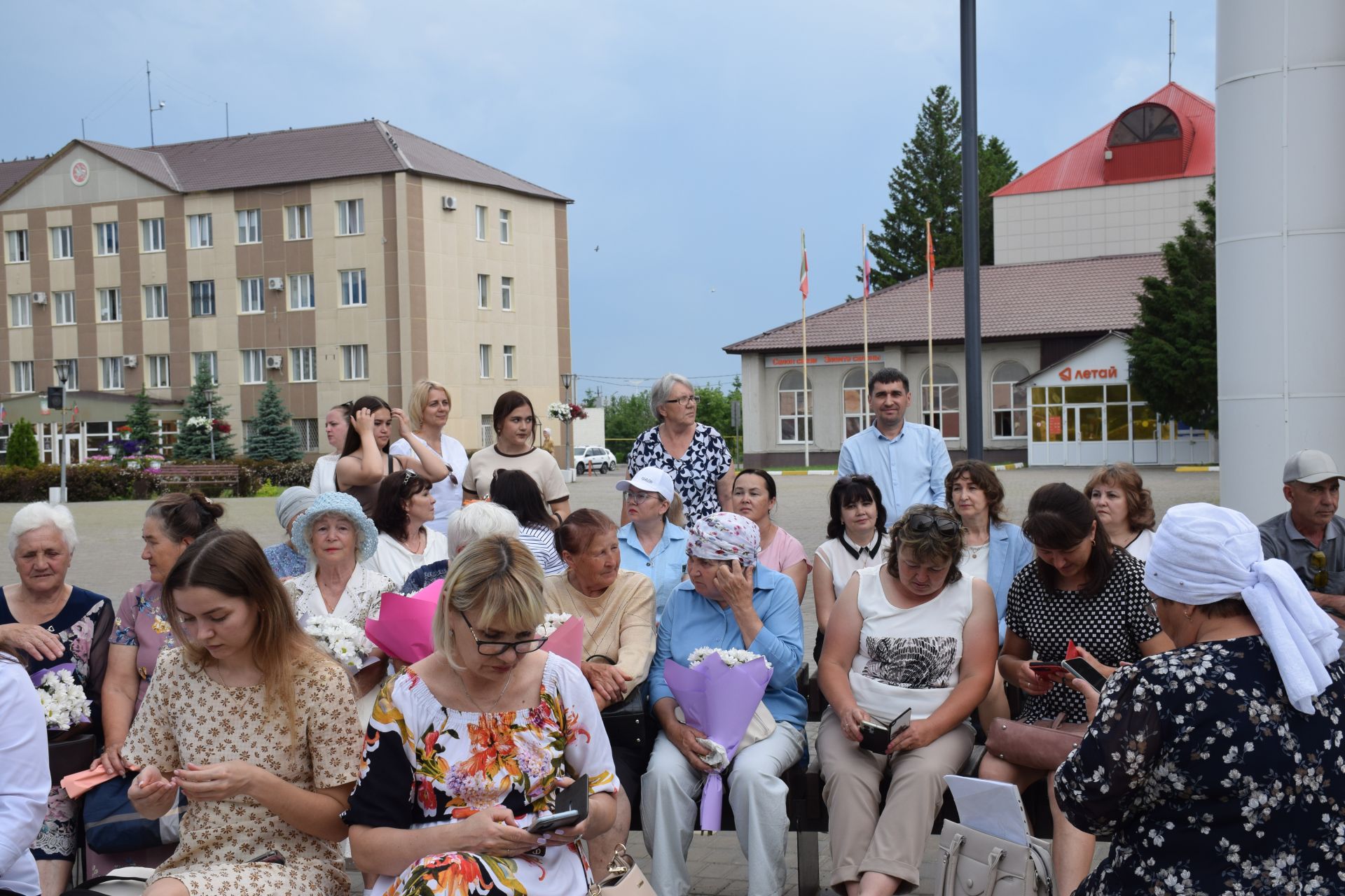 В Нурлате социальные работники отметили свой профессиональный праздник |  04.06.2024 | Нурлат - БезФормата