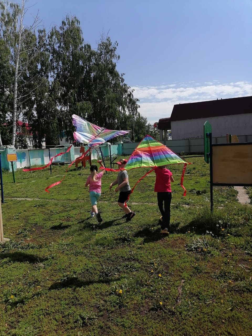 В Нурлатском детском саду «Росинка» летом мероприятия проходят на свежем воздухе