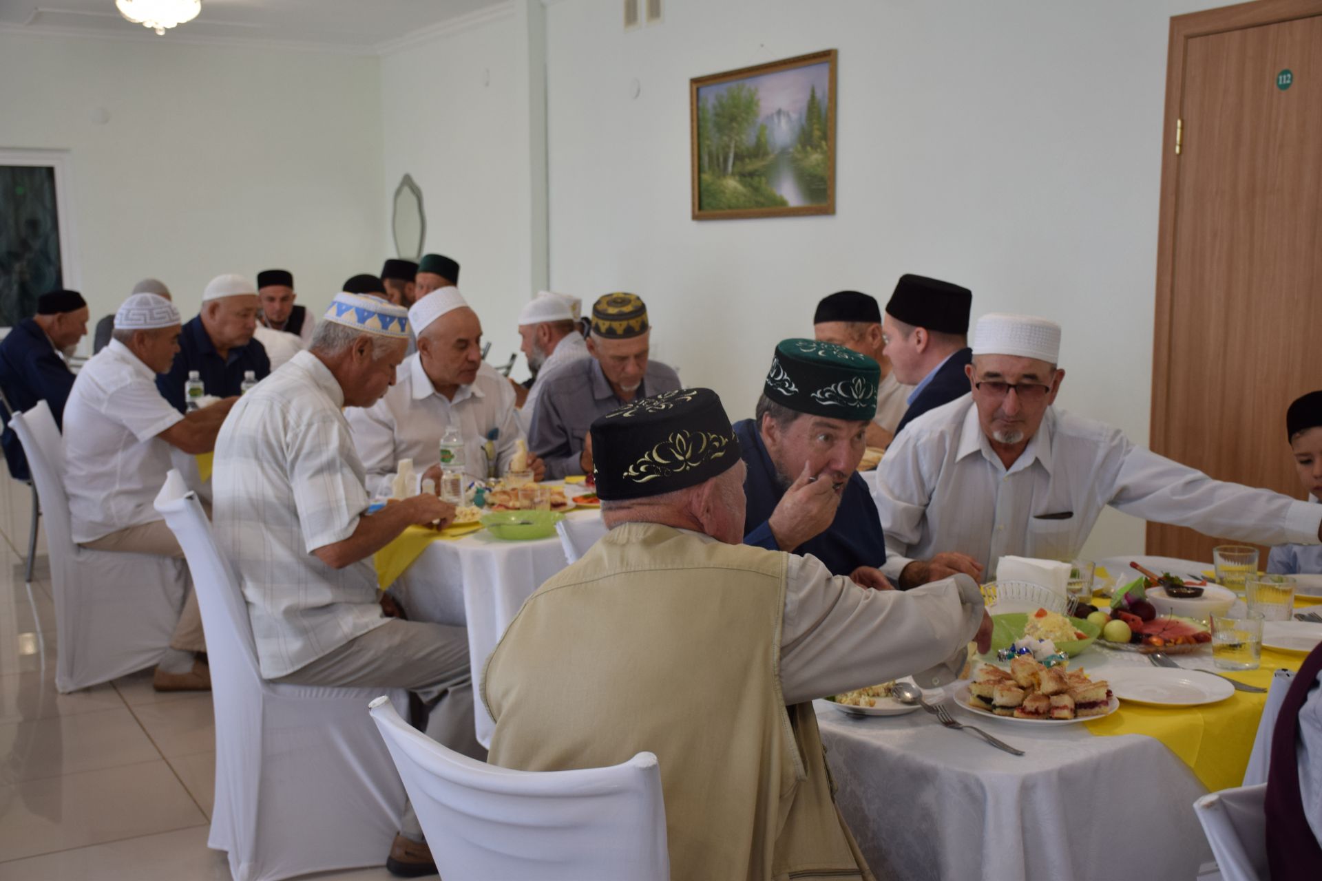 В Нурлате состоялась встреча с паломниками, вернувшимися с хаджа (фоторепортаж)