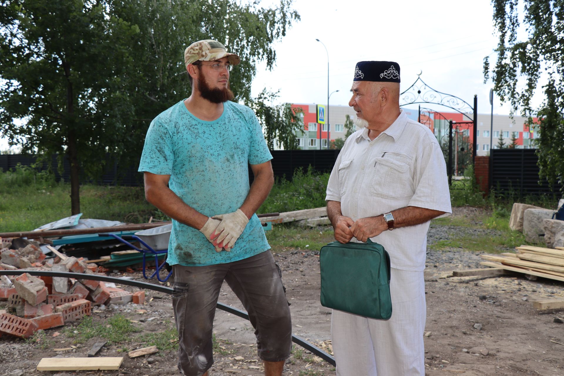 В центральной мечети города Нурлат идет ремонт: в скором времени обновится его тамбур