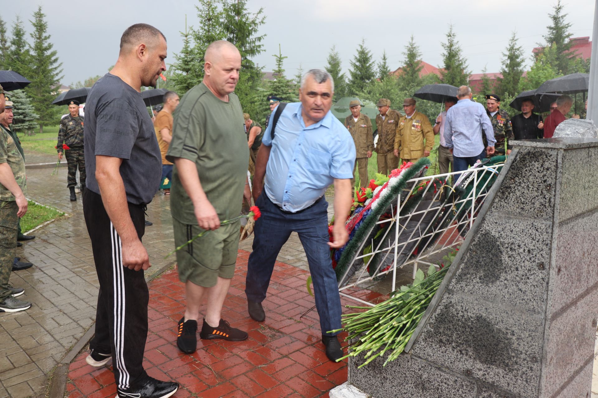 В Нурлате в День ветеранов боевых действий возложили цветы