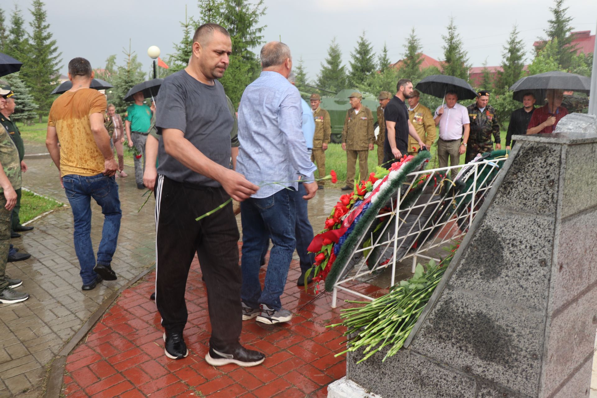 В Нурлате в День ветеранов боевых действий возложили цветы