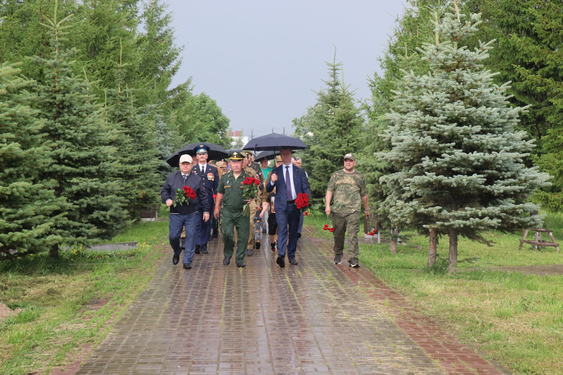 В Нурлате в День ветеранов боевых действий возложили цветы