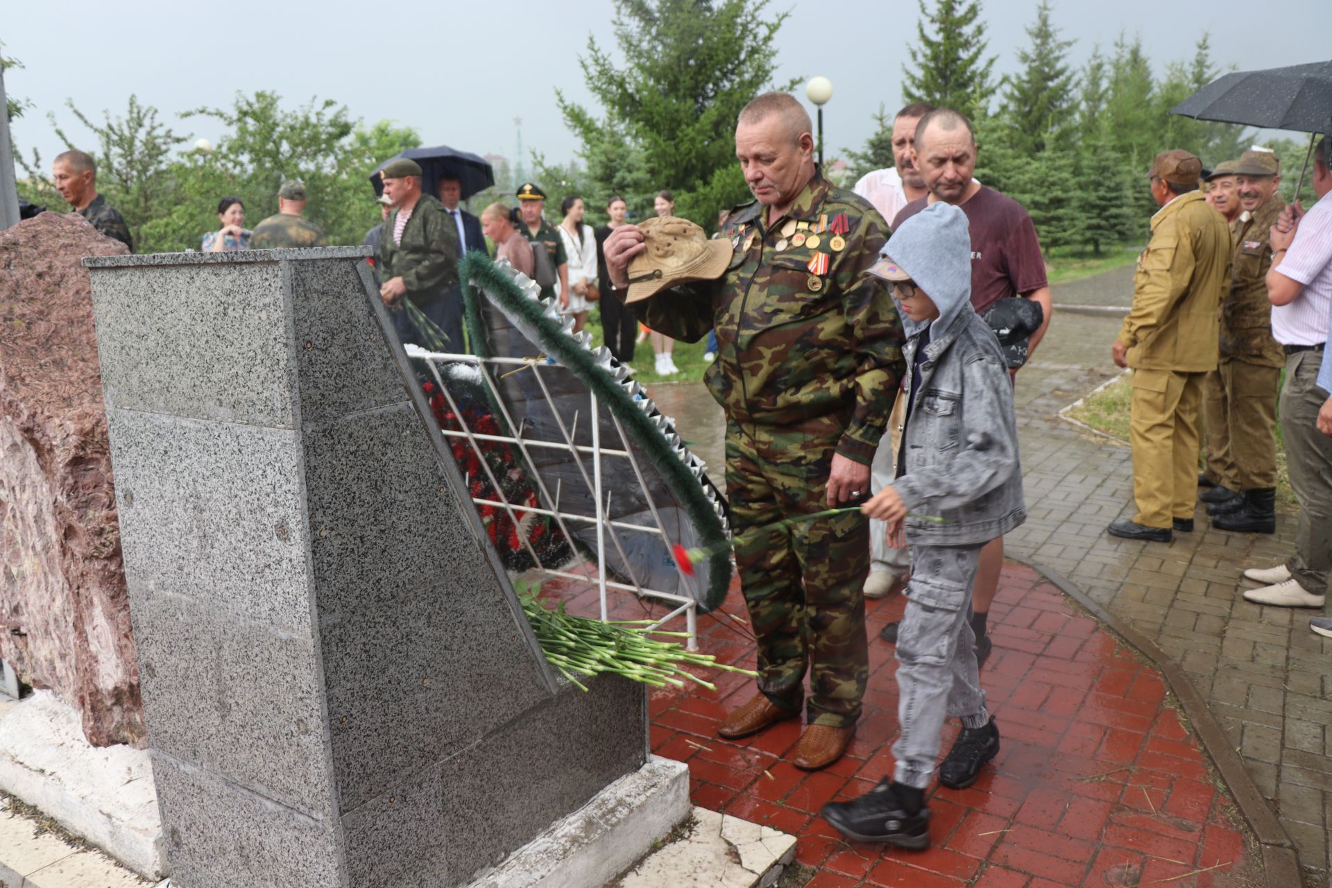 В Нурлате в День ветеранов боевых действий возложили цветы