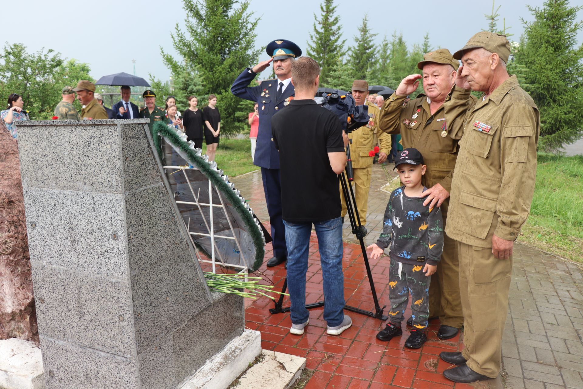 В Нурлате в День ветеранов боевых действий возложили цветы