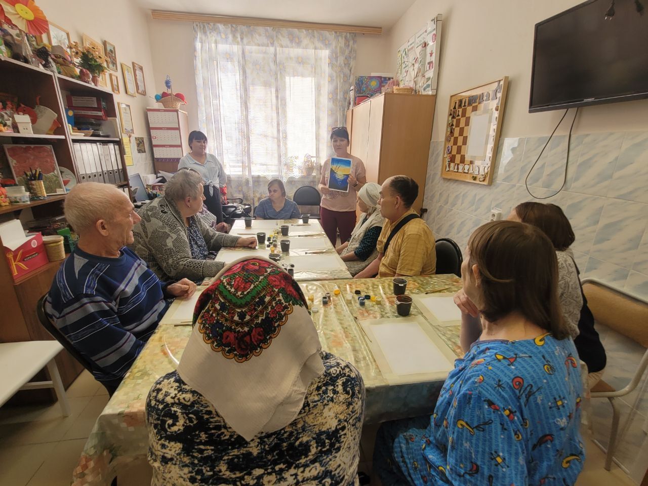 В Нурлатском доме-интернате прошел мастер-класс по живописи