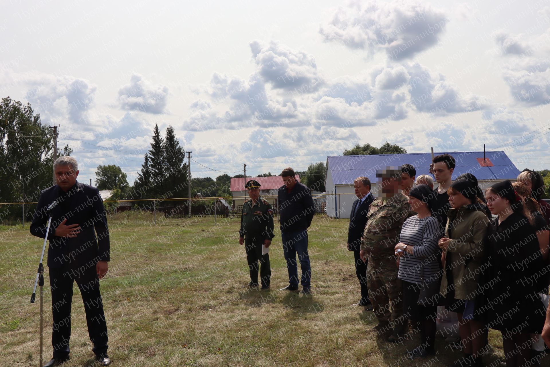 В Нурлатском районе простились с участником СВО