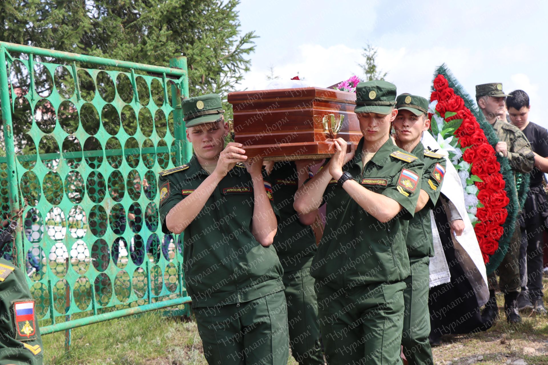 В Нурлатском районе простились с участником СВО