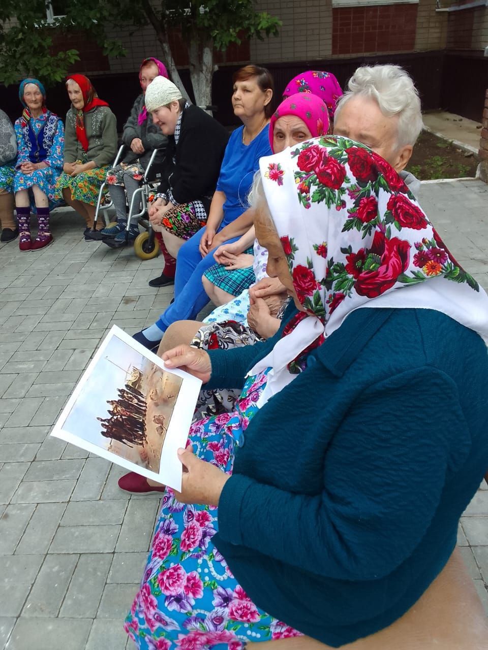 Жители Нурлатского дома-интерната отметили 180-летие со дня рождения художника Ильи Репина