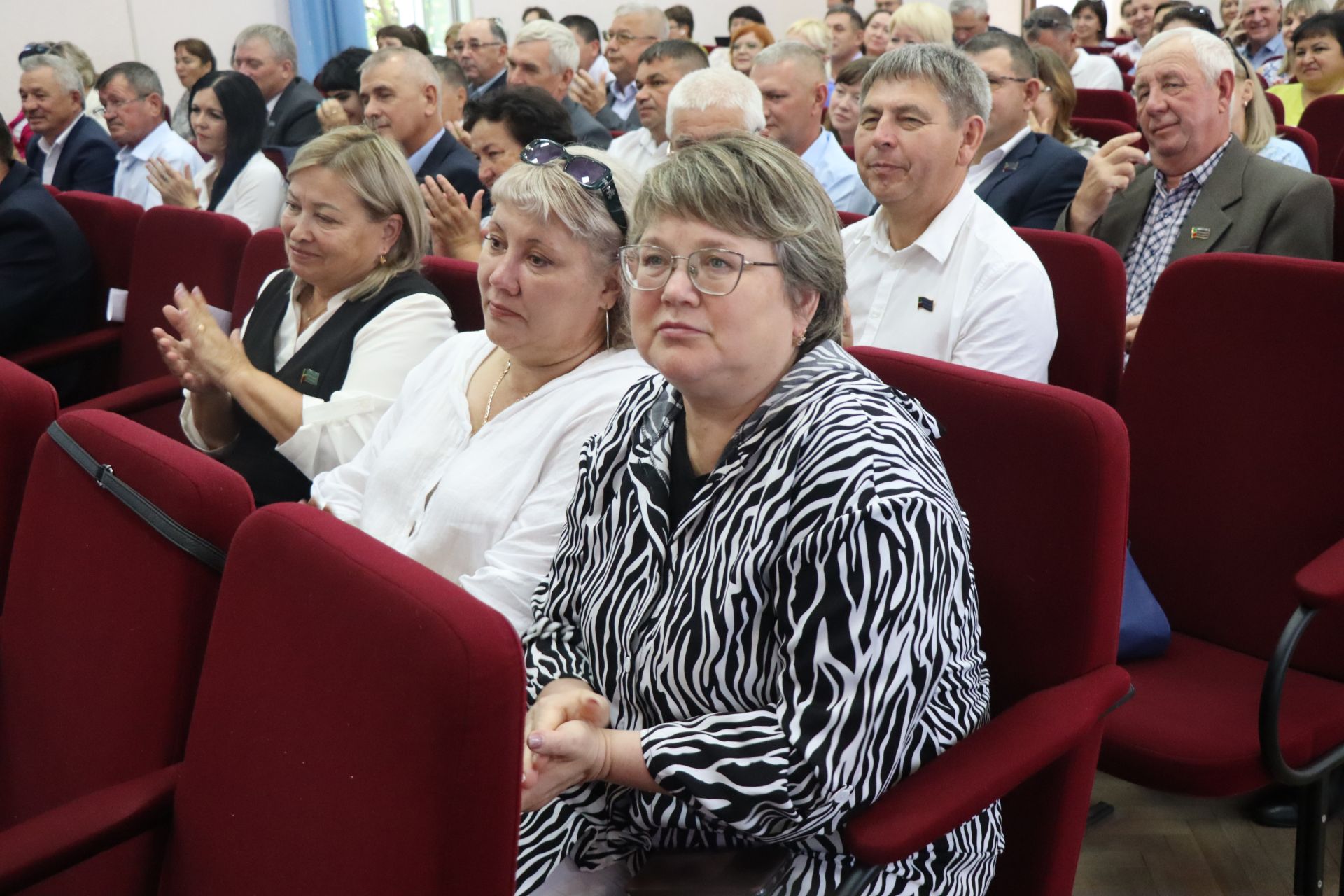 Заместитель главы Нурлатского района Линар Маняпов досрочно сложил свои полномочия