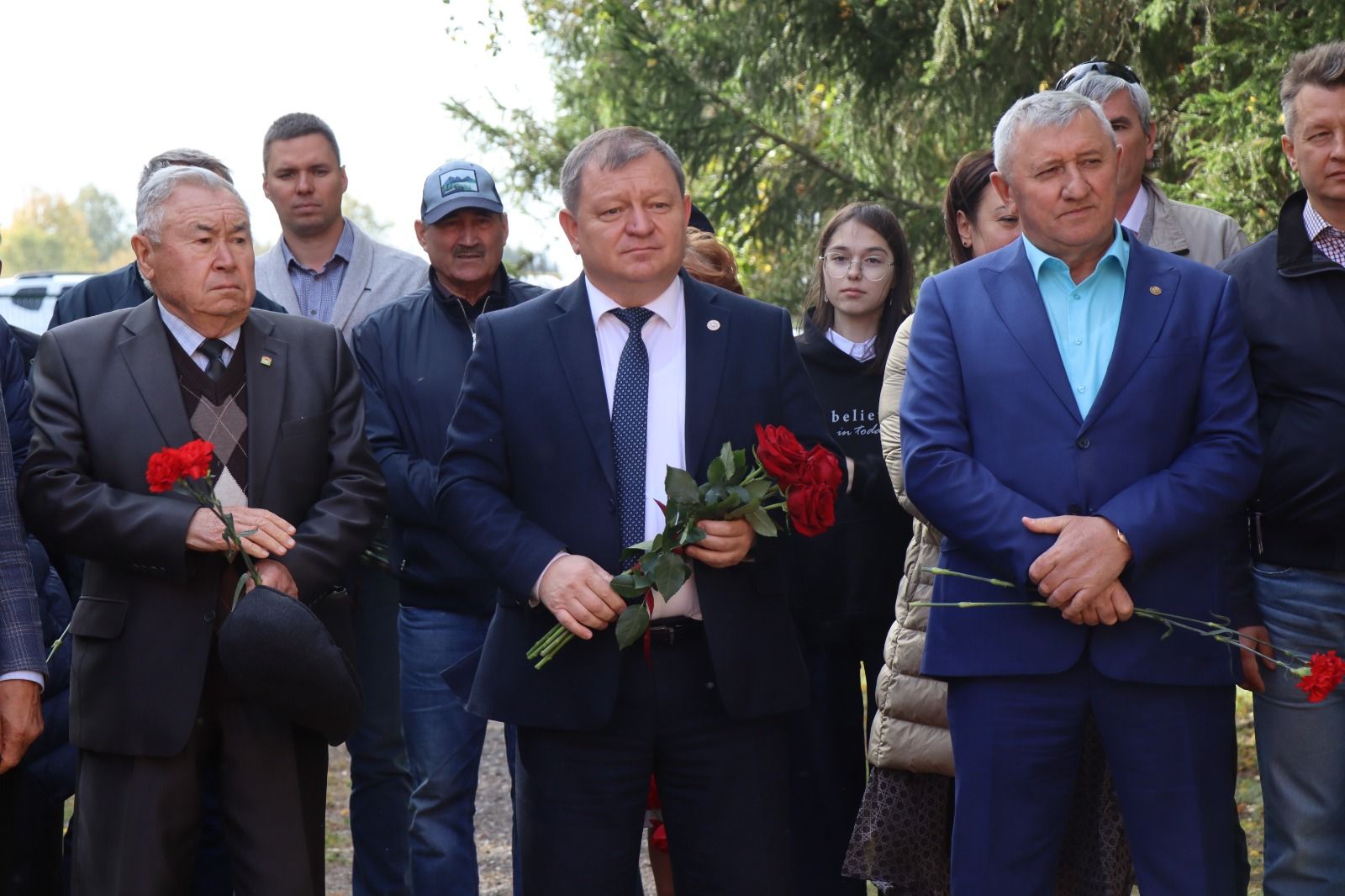 В Биляр-Озере открыли памятную доску ко 100-летию легендарного председателя колхоза