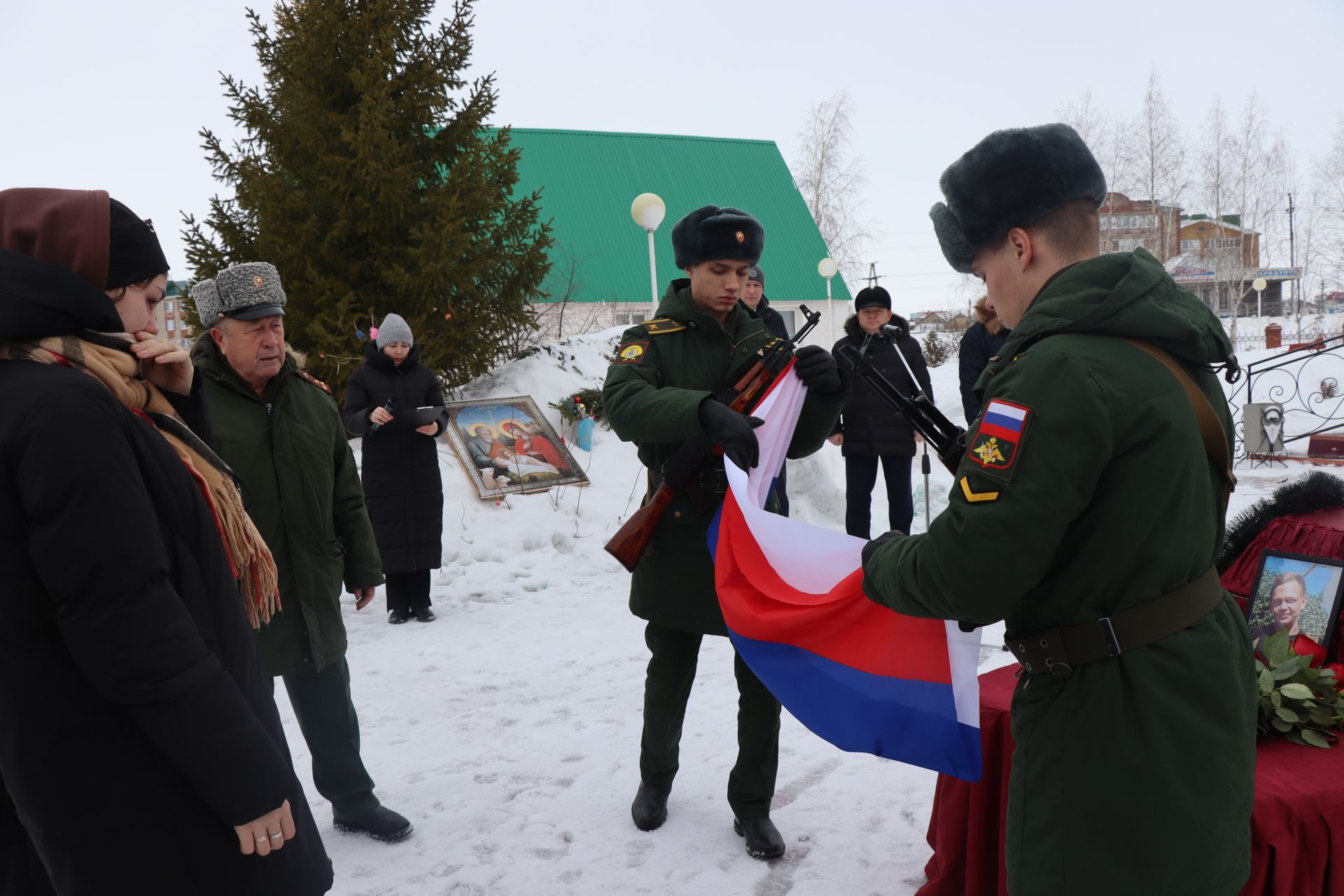 В Нурлате простились с участником СВО Журавлевым Эдуардом