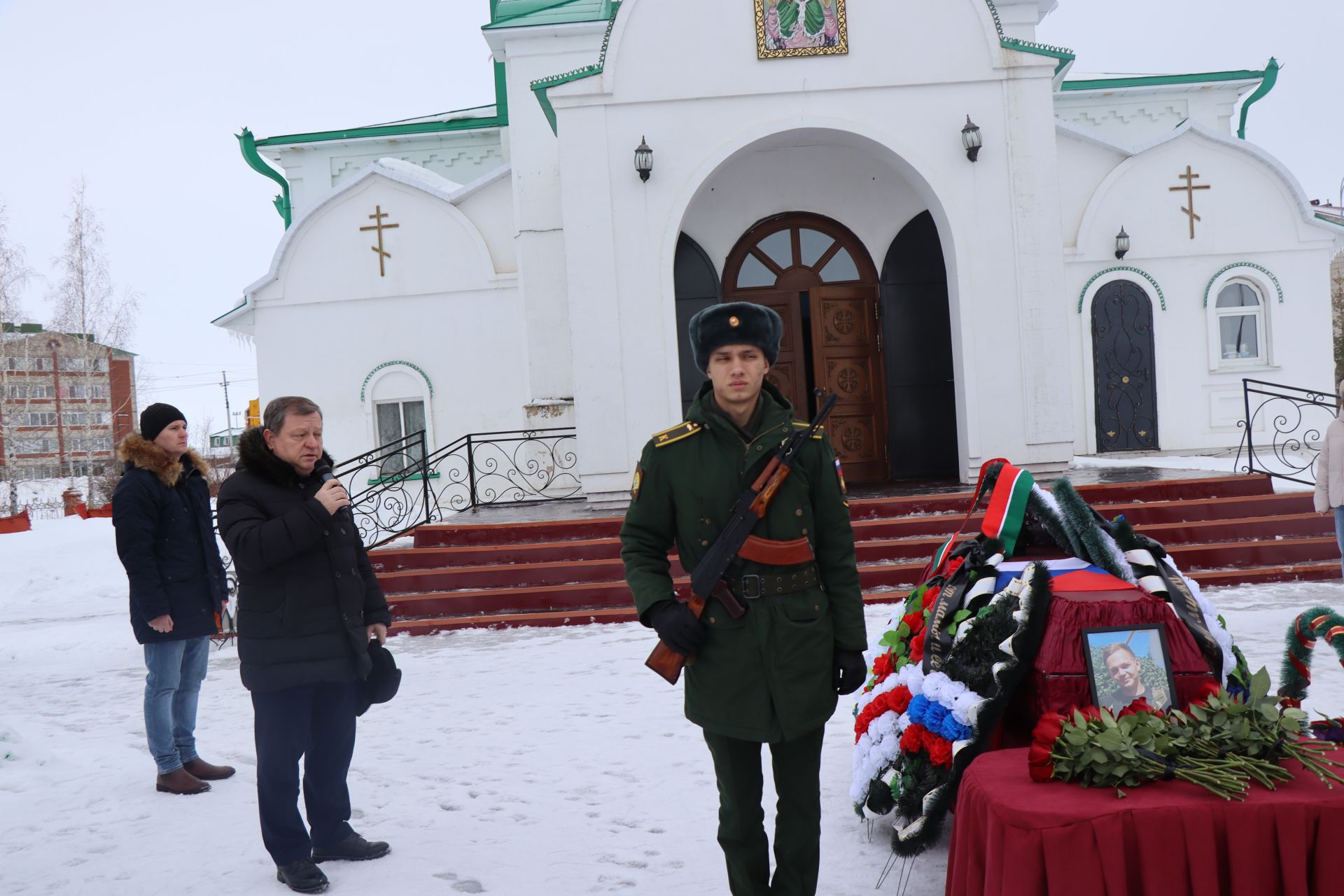 В Нурлате простились с участником СВО Журавлевым Эдуардом