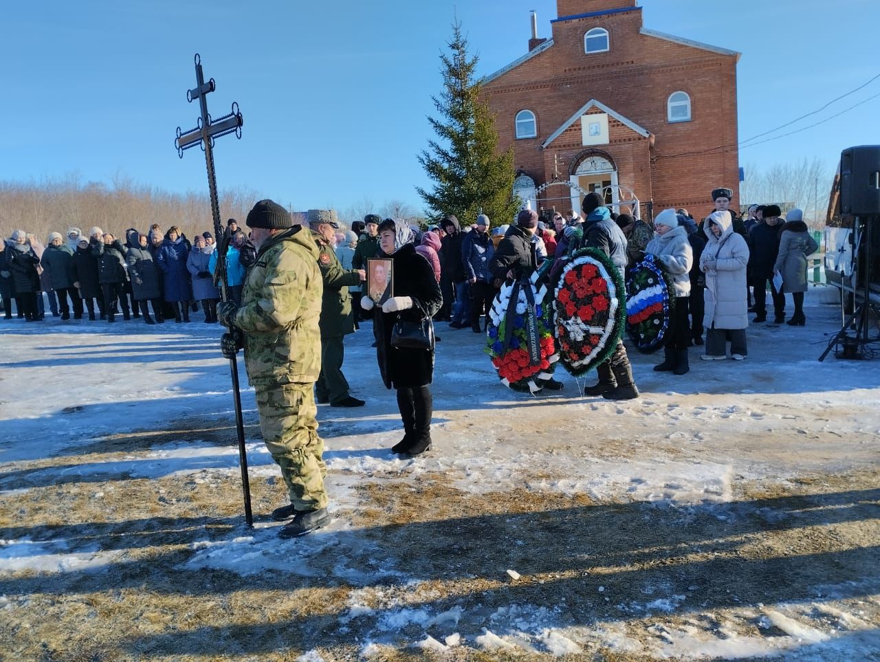 В селе Старые Челны в последний путь проводили бойца специальной военной операции