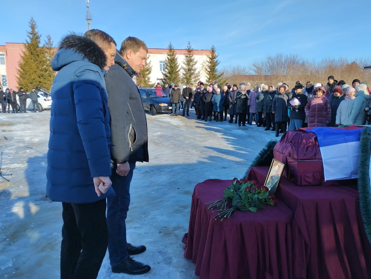 В селе Старые Челны в последний путь проводили бойца специальной военной операции