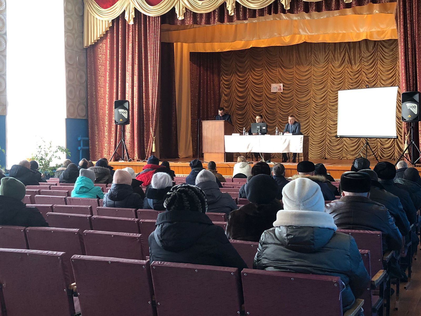 На сходе граждан в Верхнем Нурлате обсудили актуальные вопросы