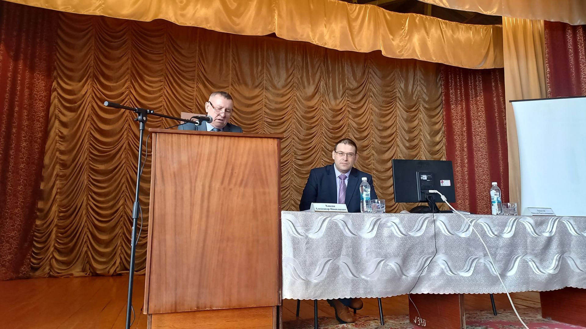 На сходе граждан в Верхнем Нурлате обсудили актуальные вопросы