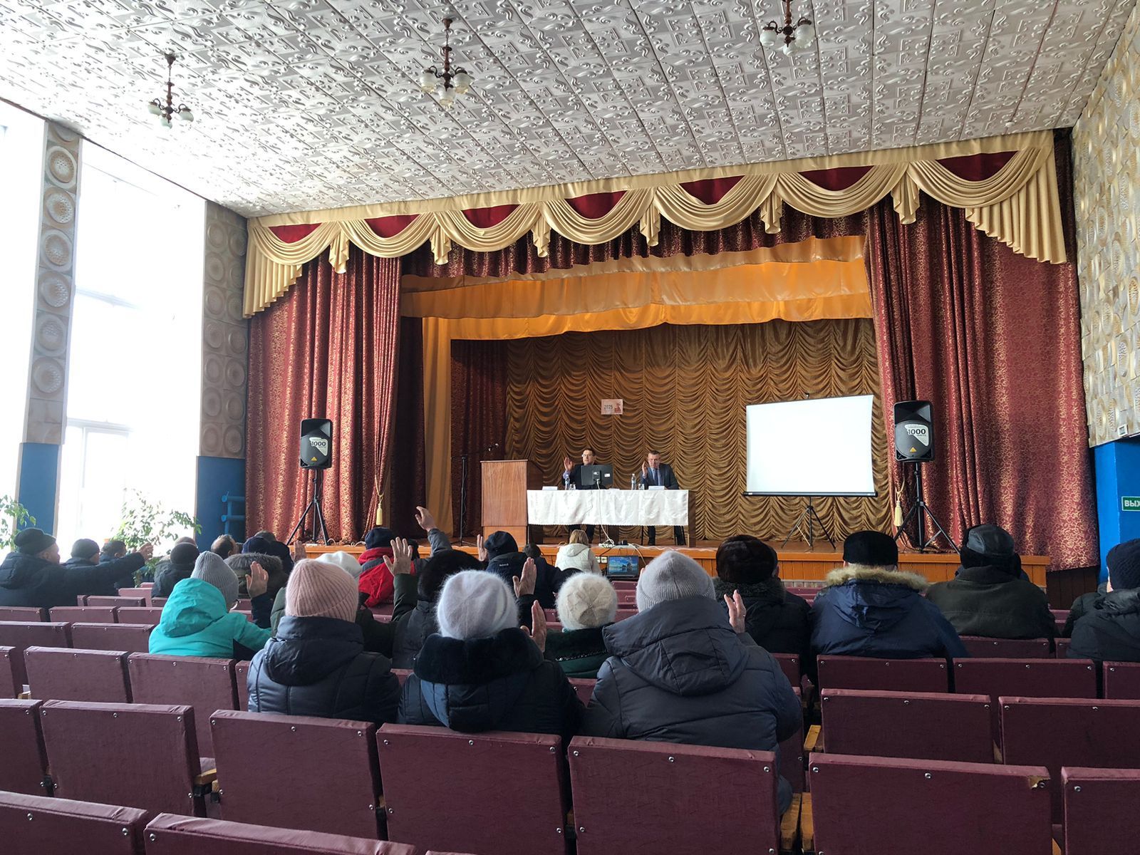 На сходе граждан в Верхнем Нурлате обсудили актуальные вопросы