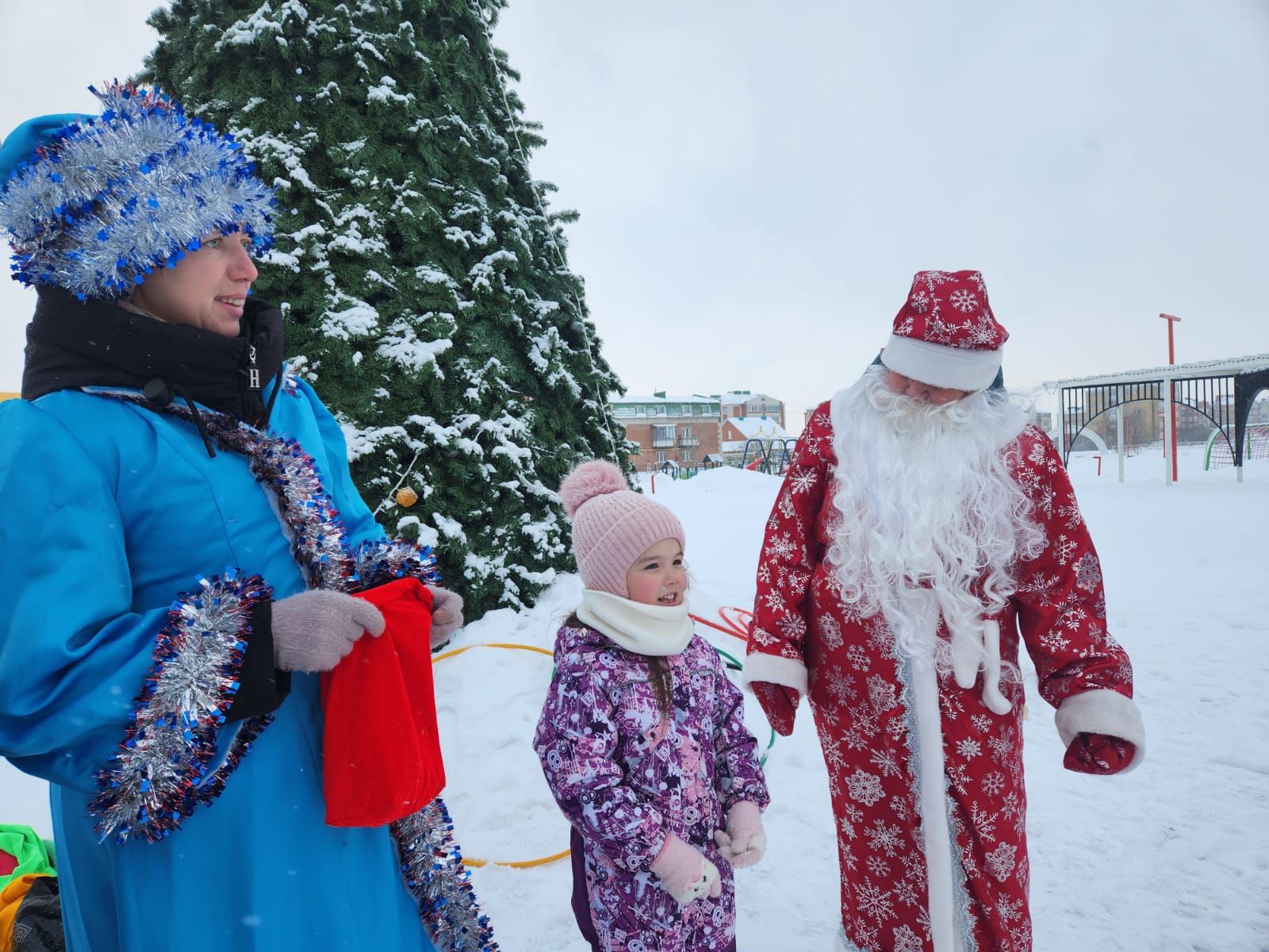 В спортивном парке им.Г.Хусаинова случился «Рождественский переполох»