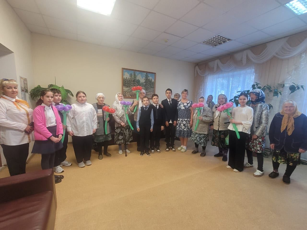 Урок добра: нурлатские школьники поздравили пожилых людей