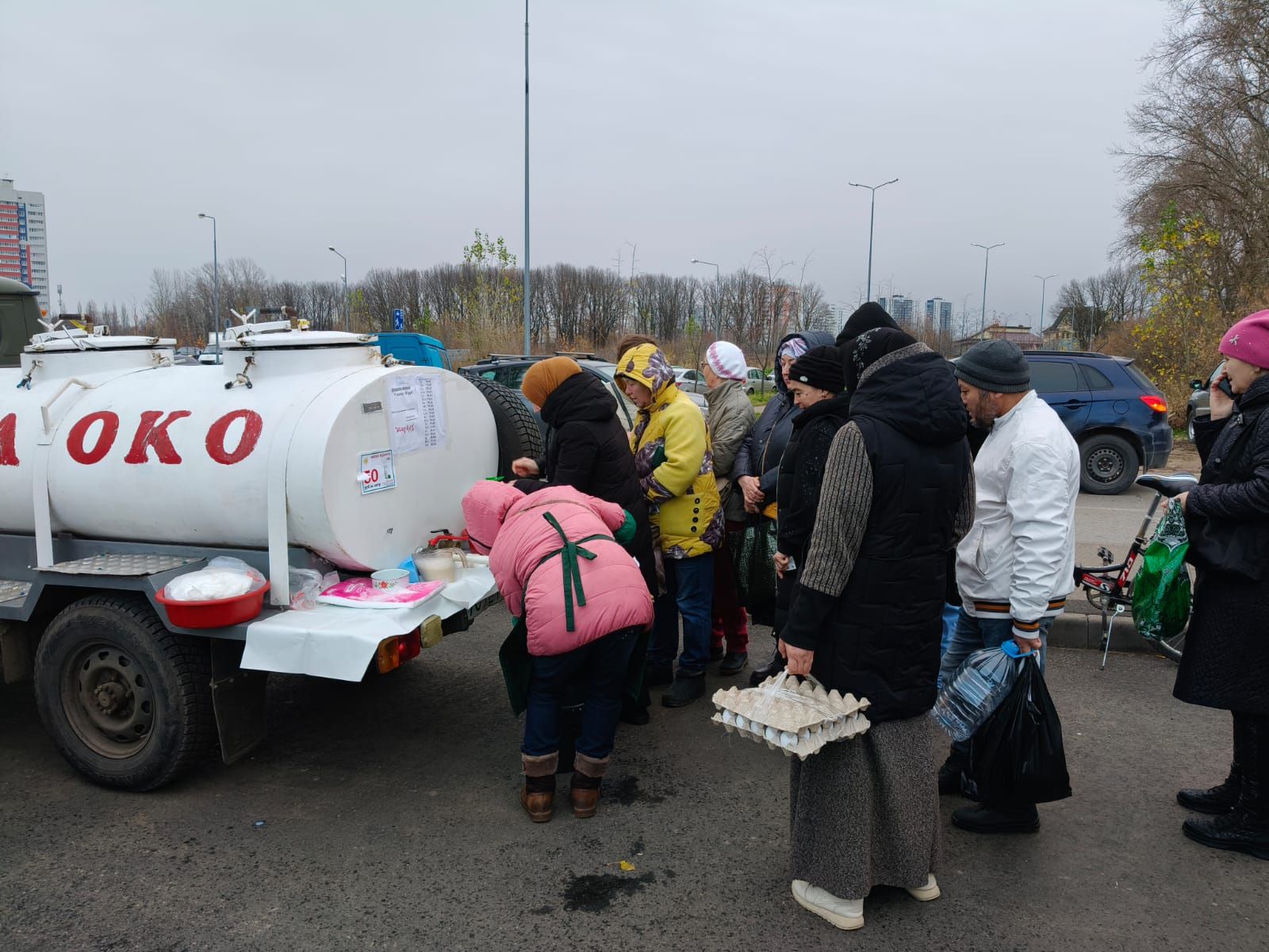 Нурлатские фермеры снова радуют казанцев свежими продуктами на ярмарке в «Салават Купере»