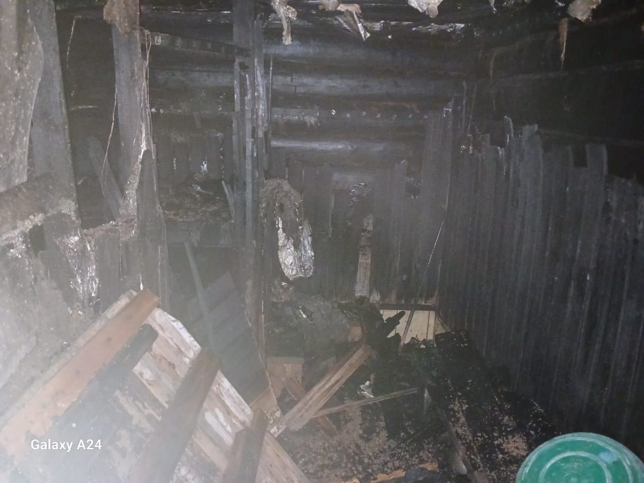В Нурлате спасли от огня соседние дома при пожаре в бане