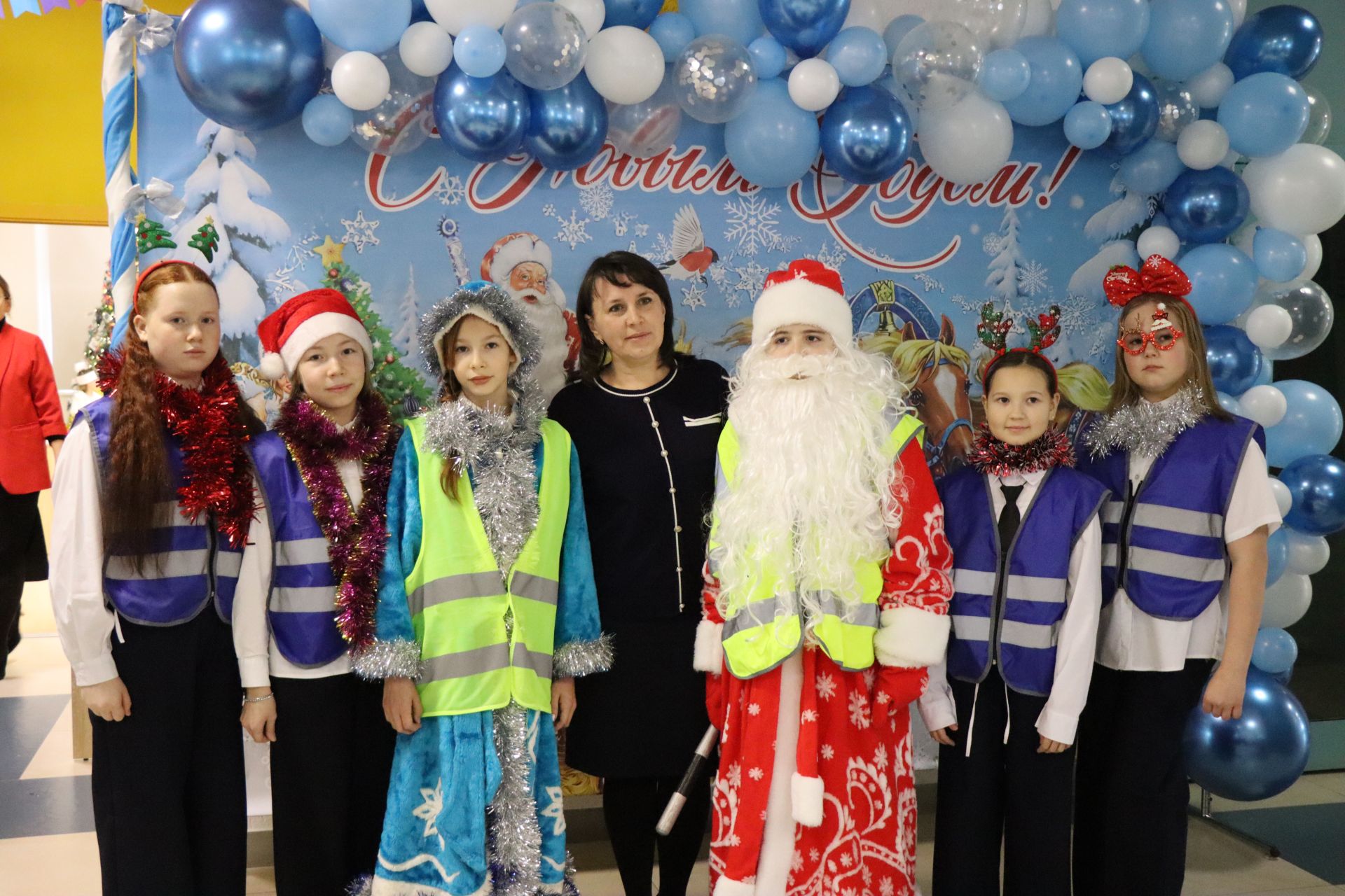 Ёлка безопасности: как юные инспекторы движения встречали Новый год